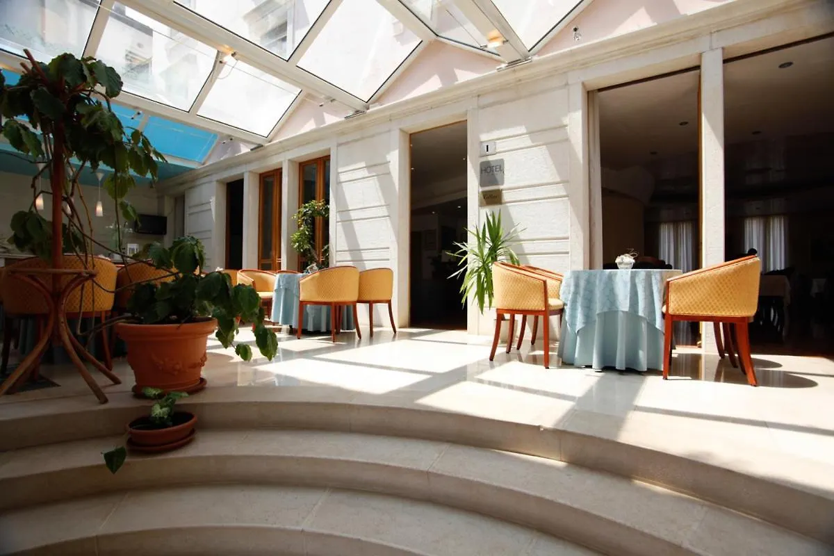 Hotel Cittar Novigrad Istria 4*,  Croatie
